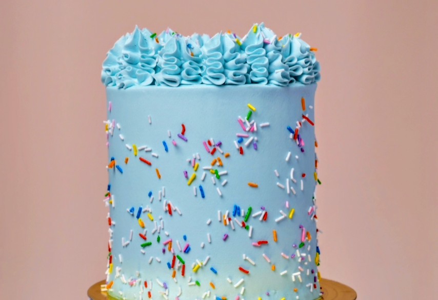 Gateau gourmet bleu 12-13 personnes.